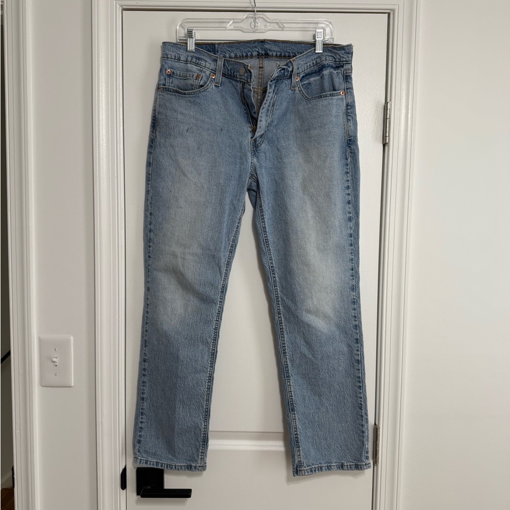 Levi’s 541 athletic taper light wash jeans 32x30